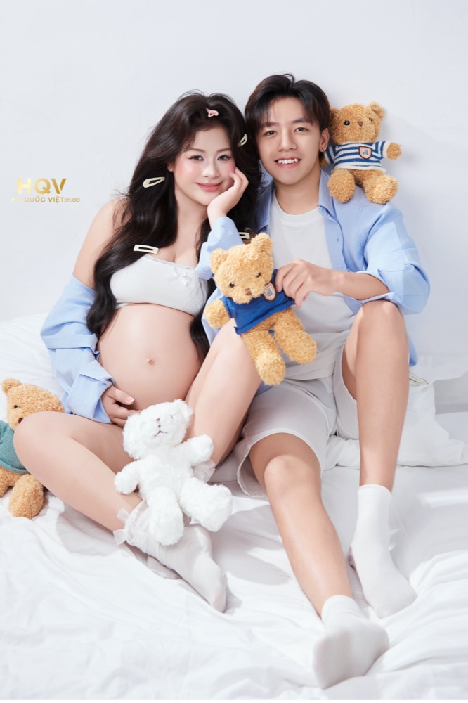 Ảnh bầu cặp đôi gấu bông